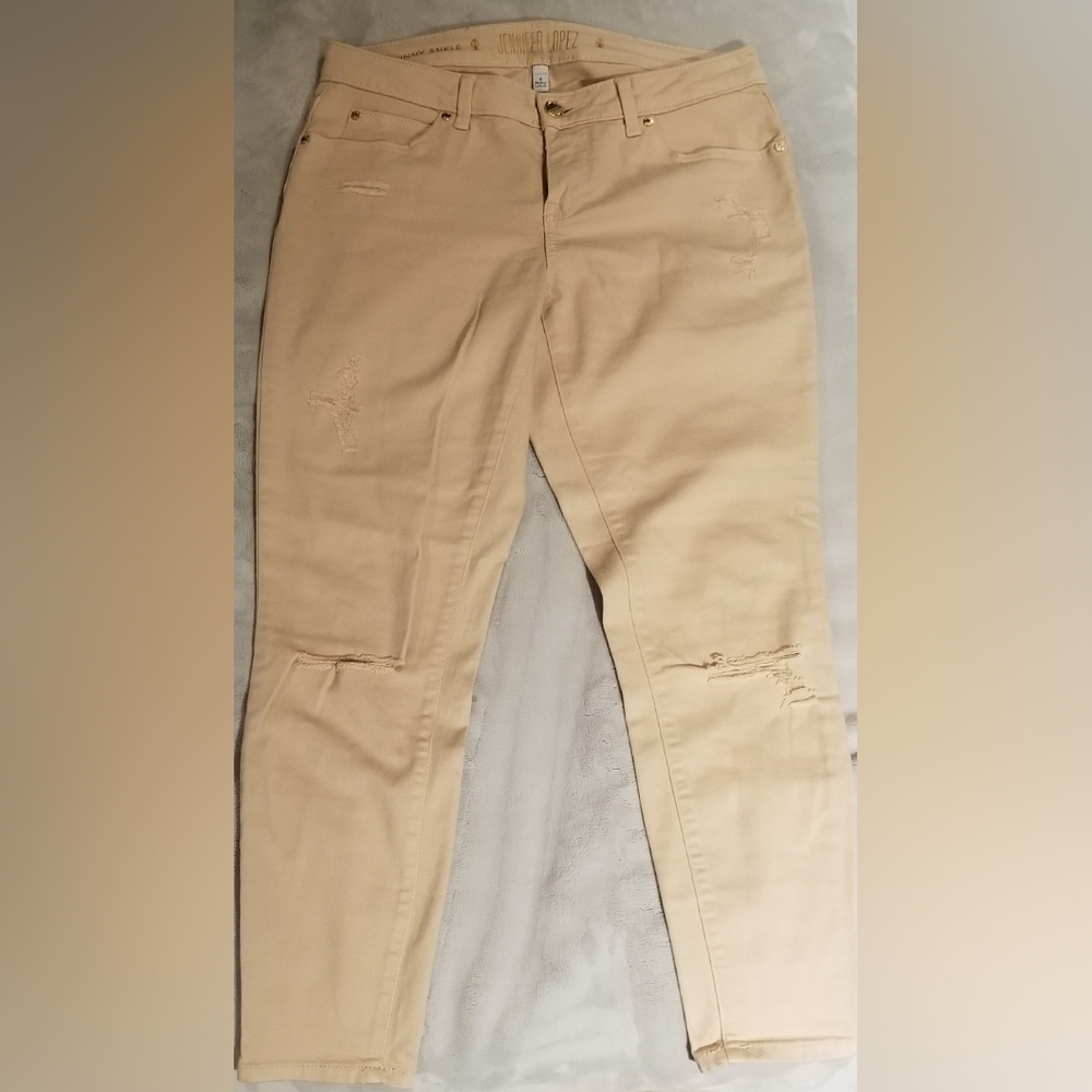 Jennifer Lopez jeans, petite 6.